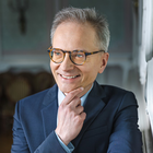 prof. dr hab. n. med. Tomasz Hryszko